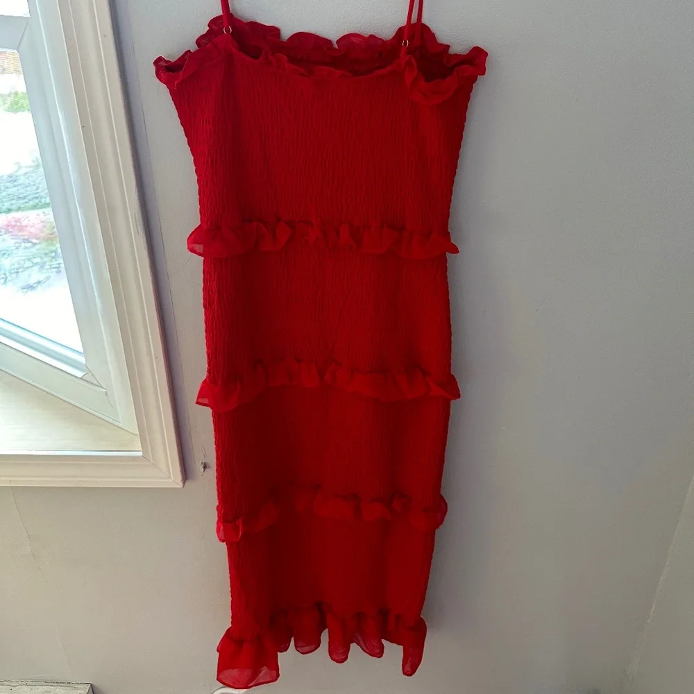 Dress - Picture 1 of 2